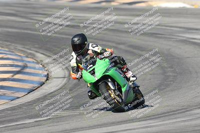 media/Dec-01-2025-Moto Forza (Mon) [[2daa91e15f]]/2-Intermediate Group/Session 2 (Turns 9 and 10)/